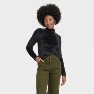 Women’s fuzzy mock turtleneck pullover sweater universal thread